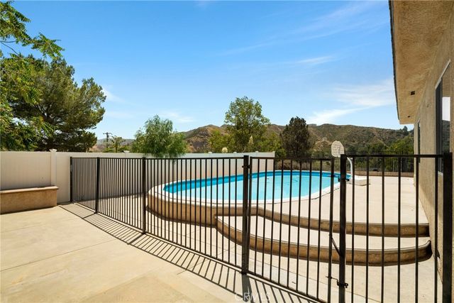 20036 Carson Court, Saugus, CA 91390