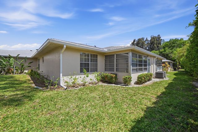 788 Nantucket Circle, Greenacres, FL 33467