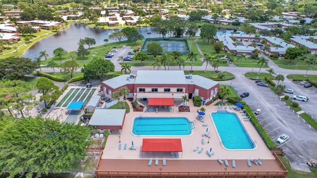 788 Nantucket Circle, Greenacres, FL 33467