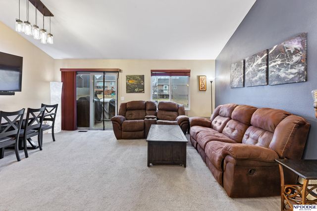 8006 N 145th Street, Bennington, NE 68007