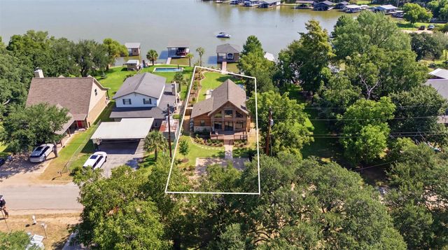 124 S Shorewood DR, Granite Shoals, TX 78654