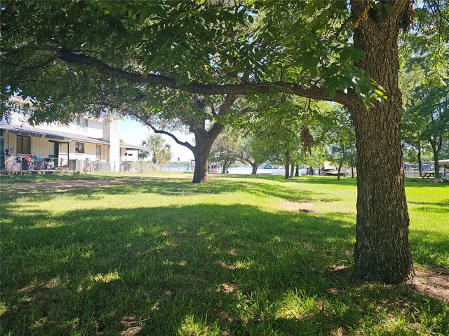 124 S Shorewood DR, Granite Shoals, TX 78654