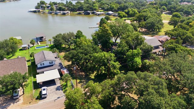 124 S Shorewood DR, Granite Shoals, TX 78654