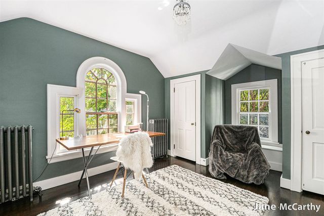270 Lakeside Drive, East Grand Rapids, MI 49506