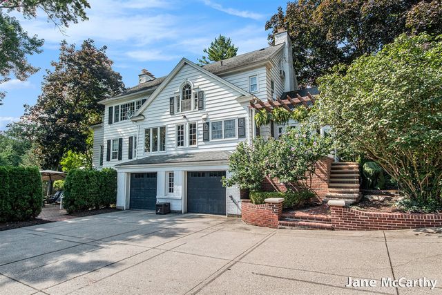 270 Lakeside Drive, East Grand Rapids, MI 49506