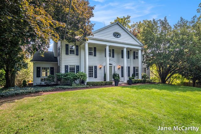 270 Lakeside Drive, East Grand Rapids, MI 49506
