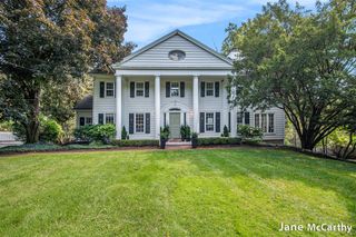 270 Lakeside Drive, East Grand Rapids, MI 49506