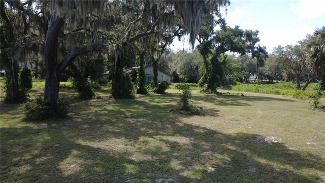 SE HWY 42, Weirsdale, FL 32195