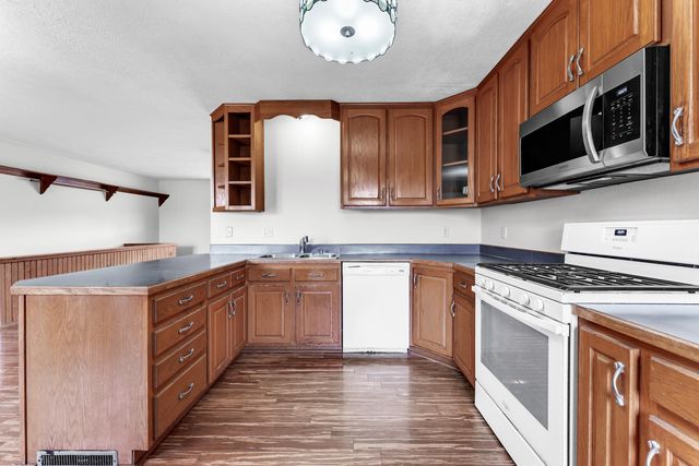 354 Honeysuckle Road, Marshfield, MO 65706