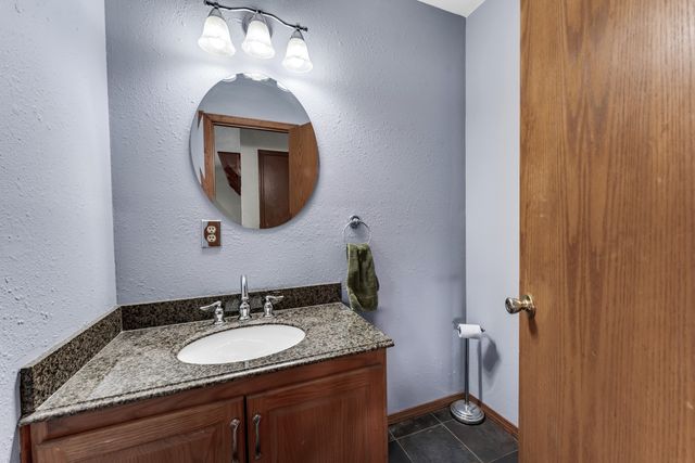 354 Honeysuckle Road, Marshfield, MO 65706