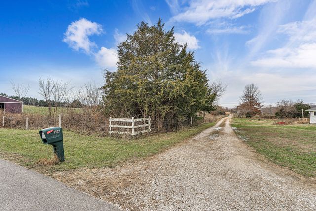 354 Honeysuckle Road, Marshfield, MO 65706