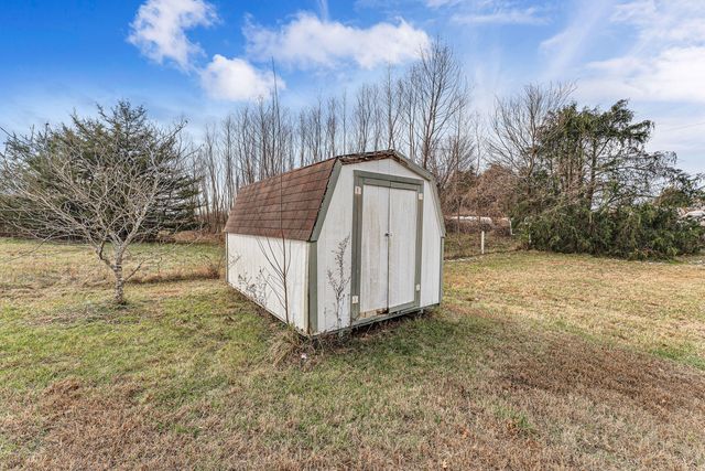 354 Honeysuckle Road, Marshfield, MO 65706