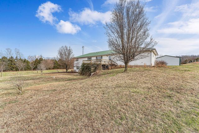 354 Honeysuckle Road, Marshfield, MO 65706