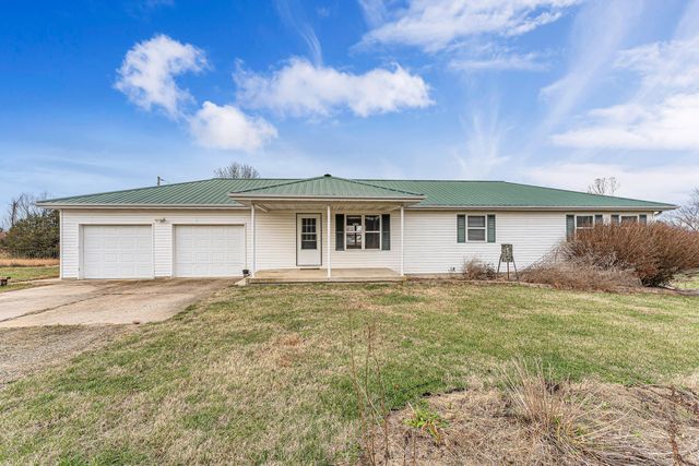 354 Honeysuckle Road, Marshfield, MO 65706