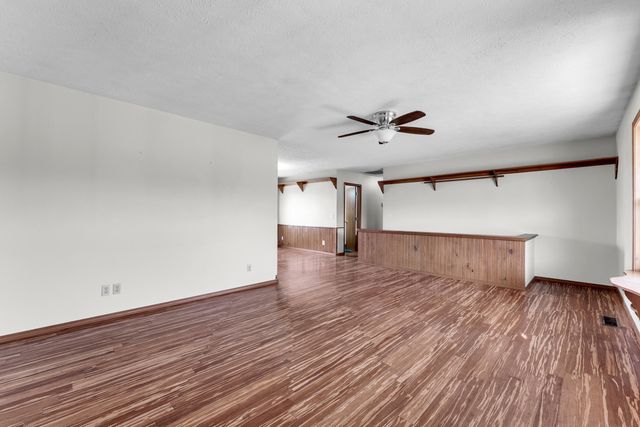 354 Honeysuckle Road, Marshfield, MO 65706