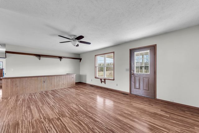 354 Honeysuckle Road, Marshfield, MO 65706