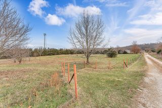 354 Honeysuckle Road, Marshfield, MO 65706