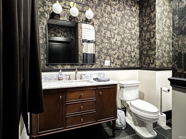 221 W Harrison St, Orleans, IN 47452