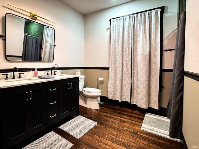 221 W Harrison St, Orleans, IN 47452