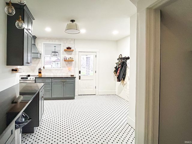 221 W Harrison St, Orleans, IN 47452