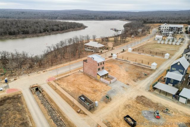 57 Water Street, Carlton Landing, OK 74432