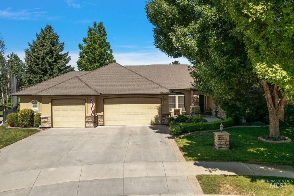 4600 W Brassie Ct, Meridian, ID 83646