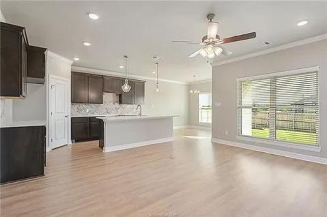 6205 Daytona Drive, College Station, TX 77845