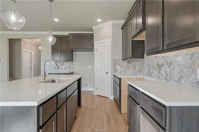 6205 Daytona Drive, College Station, TX 77845