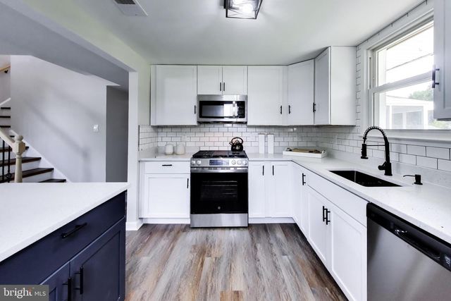4401 KENTMORE DR, Woodbridge, VA 22193