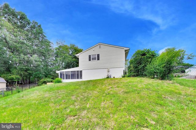 4401 KENTMORE DR, Woodbridge, VA 22193