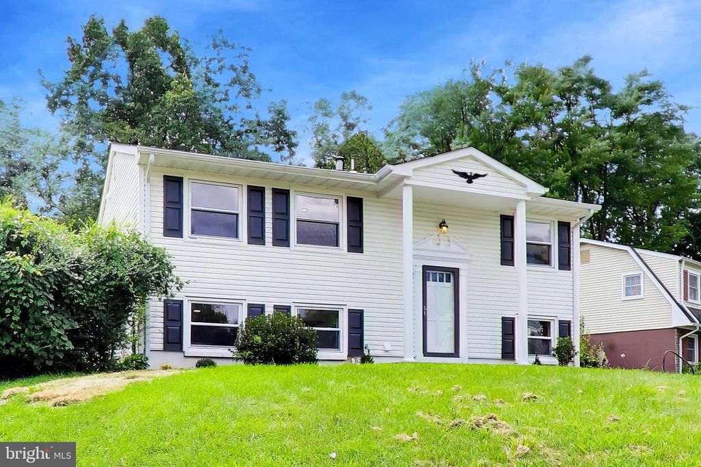 4401 KENTMORE DR, Woodbridge, VA 22193