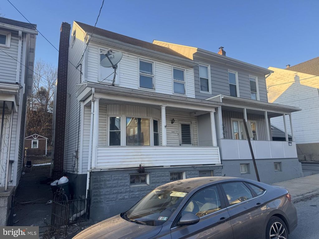 429 E ELM ST, Tamaqua, PA 18252
