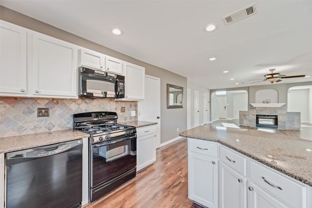 905 Elizabeth Drive, Lewisville, TX 75067