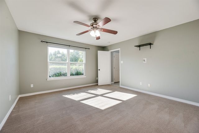905 Elizabeth Drive, Lewisville, TX 75067