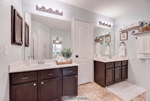 905 Elizabeth Drive, Lewisville, TX 75067