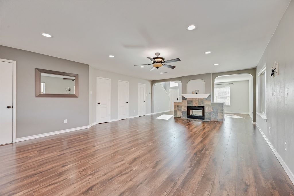 905 Elizabeth Drive, Lewisville, TX 75067 — photo 4