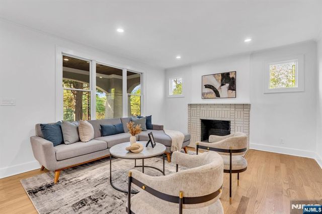 69 Broadway, Park Ridge, NJ 07656