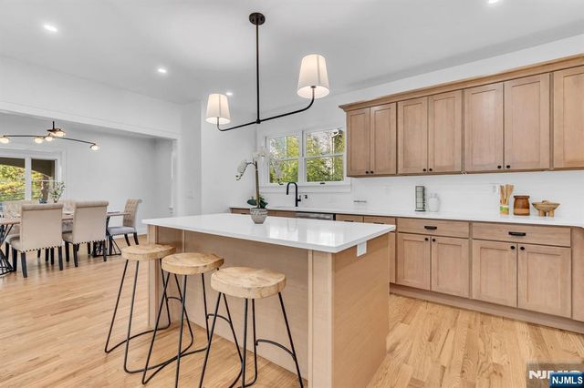 69 Broadway, Park Ridge, NJ 07656