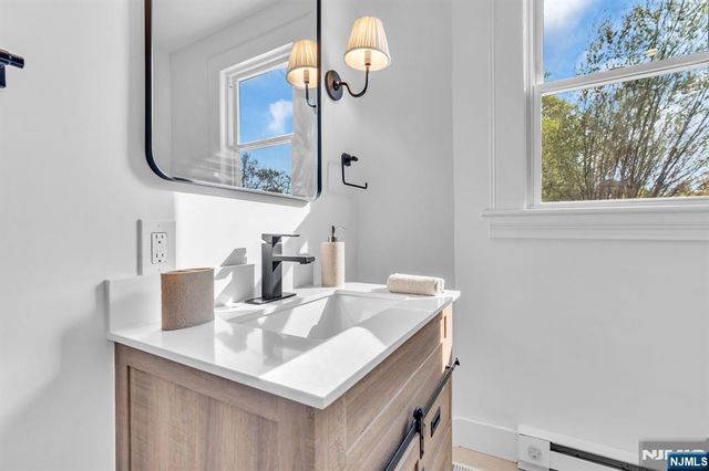 69 Broadway, Park Ridge, NJ 07656