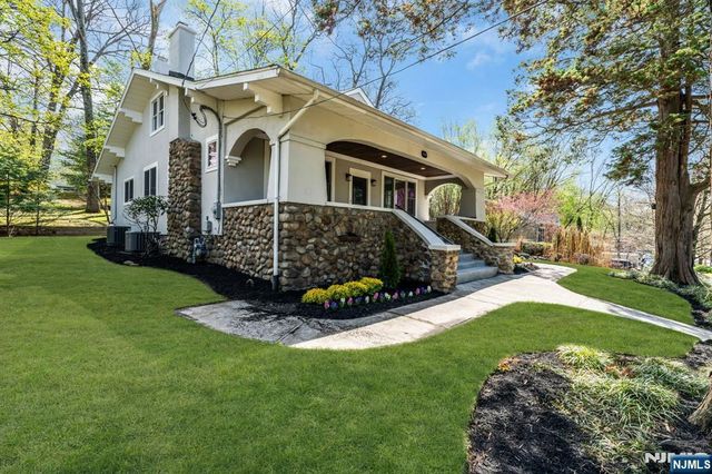 69 Broadway, Park Ridge, NJ 07656