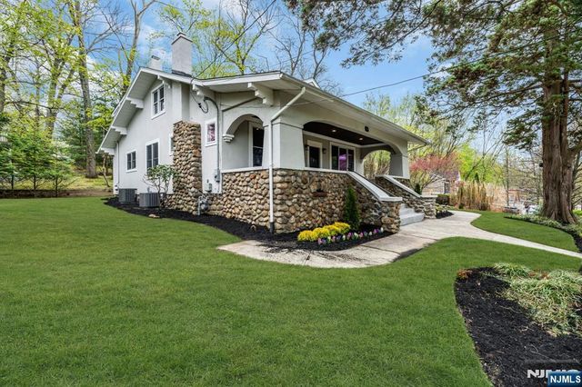 69 Broadway, Park Ridge, NJ 07656