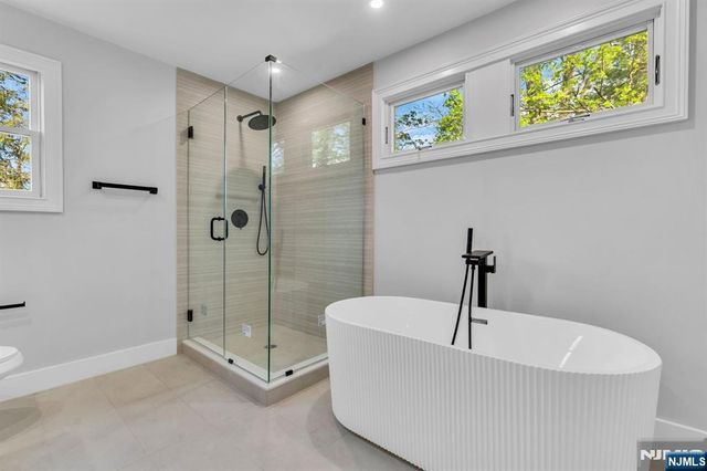 69 Broadway, Park Ridge, NJ 07656