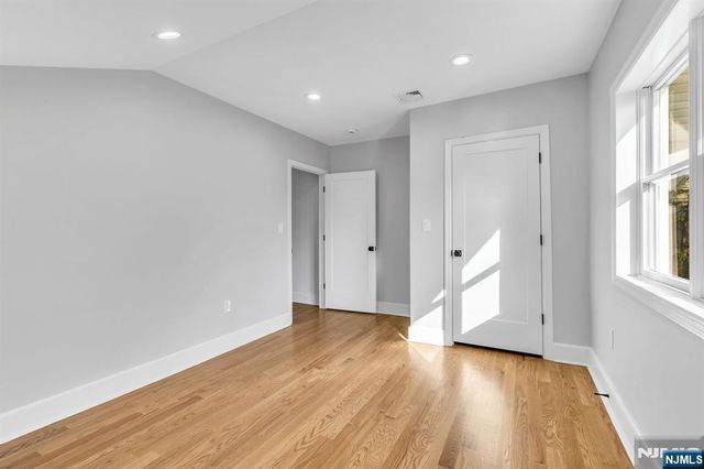 69 Broadway, Park Ridge, NJ 07656