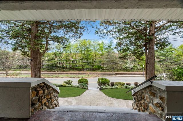 69 Broadway, Park Ridge, NJ 07656