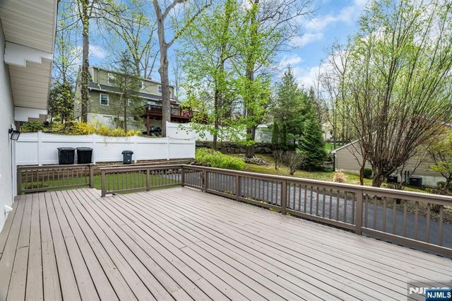 69 Broadway, Park Ridge, NJ 07656