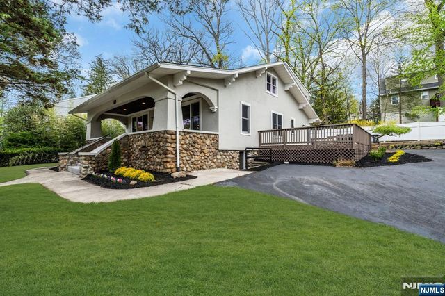 69 Broadway, Park Ridge, NJ 07656