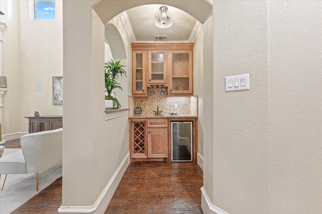6248 Lakeshore Drive, Dallas, TX 75214