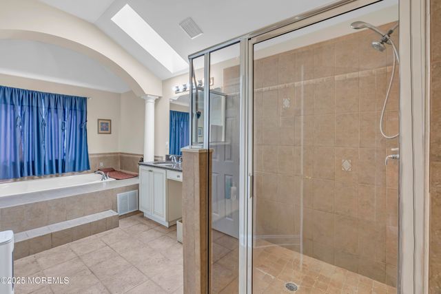 6 Bane Lane, Jackson, NJ 08527