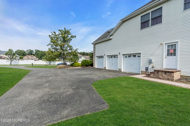 6 Bane Lane, Jackson, NJ 08527