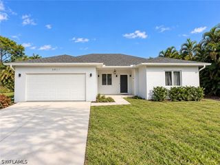 3911 NE 16th PL, Cape Coral, FL 33909